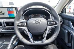 2025 LDV D90 Executive