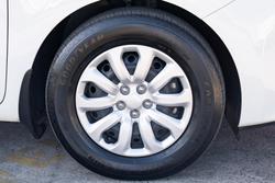 2020 Kia Carnival S YP MY20 Clear White