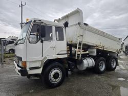 Mitsubishi Tipper