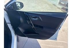 2015 Toyota
Corolla Ascent Sport