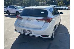 2015 Toyota
Corolla Ascent Sport