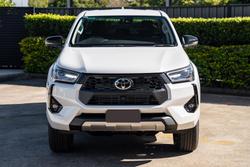 2025 Toyota Hilux SR5 48V GUN126R 4X4 Dual Range Frosted White
