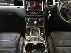 2013 Volkswagen Touareg V6 TDI 7P MY14 Four Wheel Drive Pure White