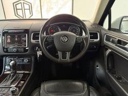 2013 Volkswagen Touareg V6 TDI 7P MY14 Four Wheel Drive Pure White