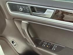 2013 Volkswagen Touareg V6 TDI 7P MY14 Four Wheel Drive Pure White