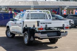 2025 Mitsubishi
                Triton GLX