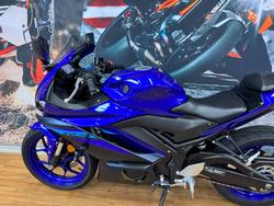 2024 Yamaha YZF-R3 BLUE