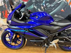 2024 Yamaha YZF-R3 BLUE