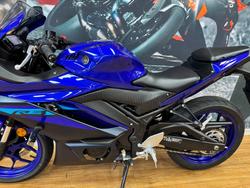 2024 Yamaha YZF-R3 BLUE