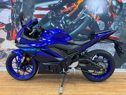 2024 Yamaha YZF-R3 BLUE