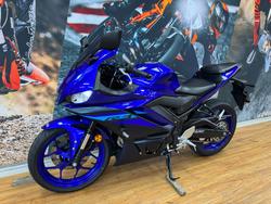2024 Yamaha YZF-R3 BLUE