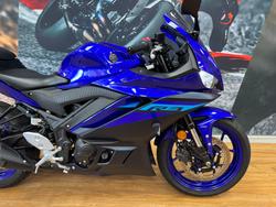 2024 Yamaha YZF-R3 BLUE