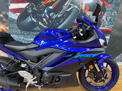 2024 Yamaha YZF-R3 BLUE