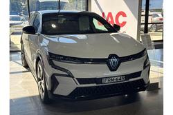 2024 Renault
                Megane E-Tech Techno EV60