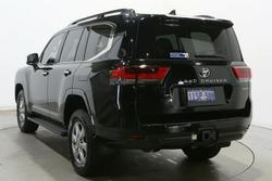 2022 Toyota
Landcruiser Sahara