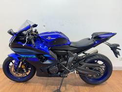 Yamaha YZF-R7LA
