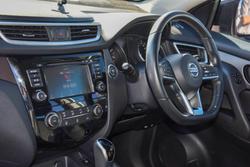 2020 Nissan
                QASHQAI ST
