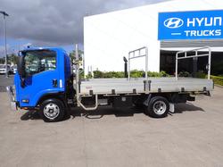 2022 ISUZU NPR 45/55-155 BLUE