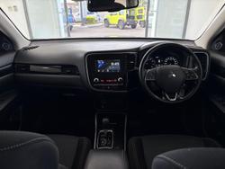 2020 Mitsubishi Outlander ES ZL MY21 AWD White