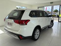 2020 Mitsubishi Outlander ES ZL MY21 AWD White