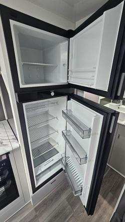 2025 Red Centre Newell Plus 186 Type B (was $112,490 now $108,990)