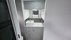 2025 Red Centre Newell Plus 186 Type B