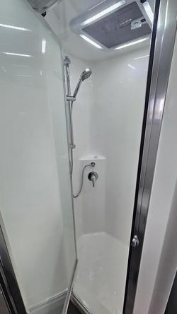 2025 Red Centre Newell Plus 186 Type B (was $112,490 now $105,990)