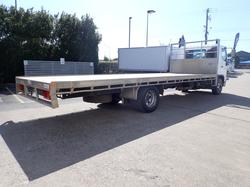 2016 HINO FE 500 white