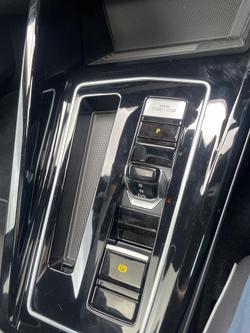 2024 Volkswagen Golf 110TSI R-Line