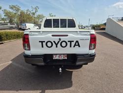 2018 Toyota
Hilux SR