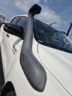 2018 Toyota
Hilux SR