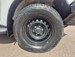 2018 Toyota
Hilux SR
