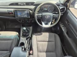 2018 Toyota
Hilux SR