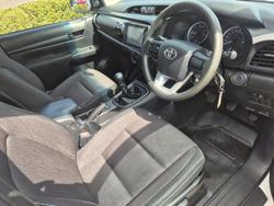 2018 Toyota
Hilux SR