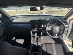 2017 Honda
                Civic VTi-S