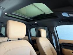 2025 Land Rover Defender 130 D350 X-Dynamic SE