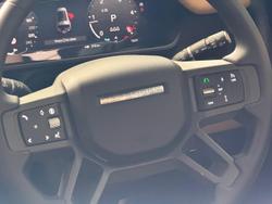 2025 Land Rover Defender 130 D350 X-Dynamic SE