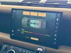 2025 Land Rover Defender 130 D350 X-Dynamic SE