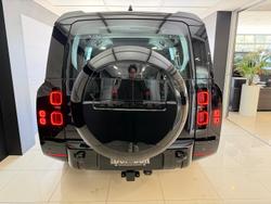 2025 Land Rover Defender 130 D350 X-Dynamic SE