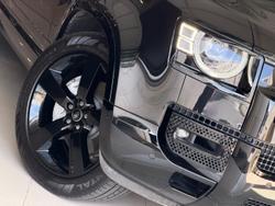 2025 Land Rover Defender 130 D350 X-Dynamic SE