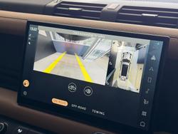 2025 Land Rover Defender 130 D350 X-Dynamic SE