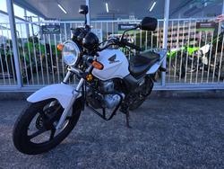 2018 HONDA CB125E White