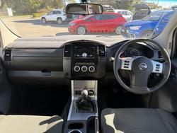 2012 Nissan
Navara ST