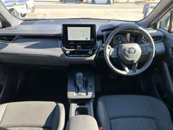 2025 Toyota Corolla Cross GX MXGH10R Frosted White
