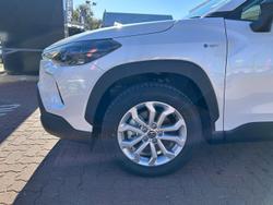 2025 Toyota Corolla Cross GX MXGH10R Frosted White