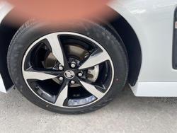 2016 Holden Commodore SV6 Black VF Series II MY16 Heron White