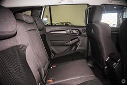 2025 Isuzu
                MU-X LS-U