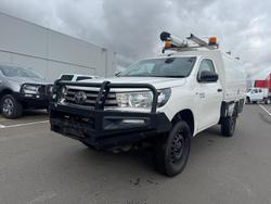 2020 Toyota
                Hilux SR