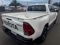 2023 Toyota Hilux SR