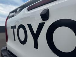 2023 Toyota Hilux SR